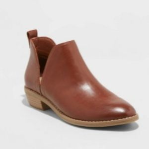 Women's Nora Cut Out Ankle Bootie - Universal Thread